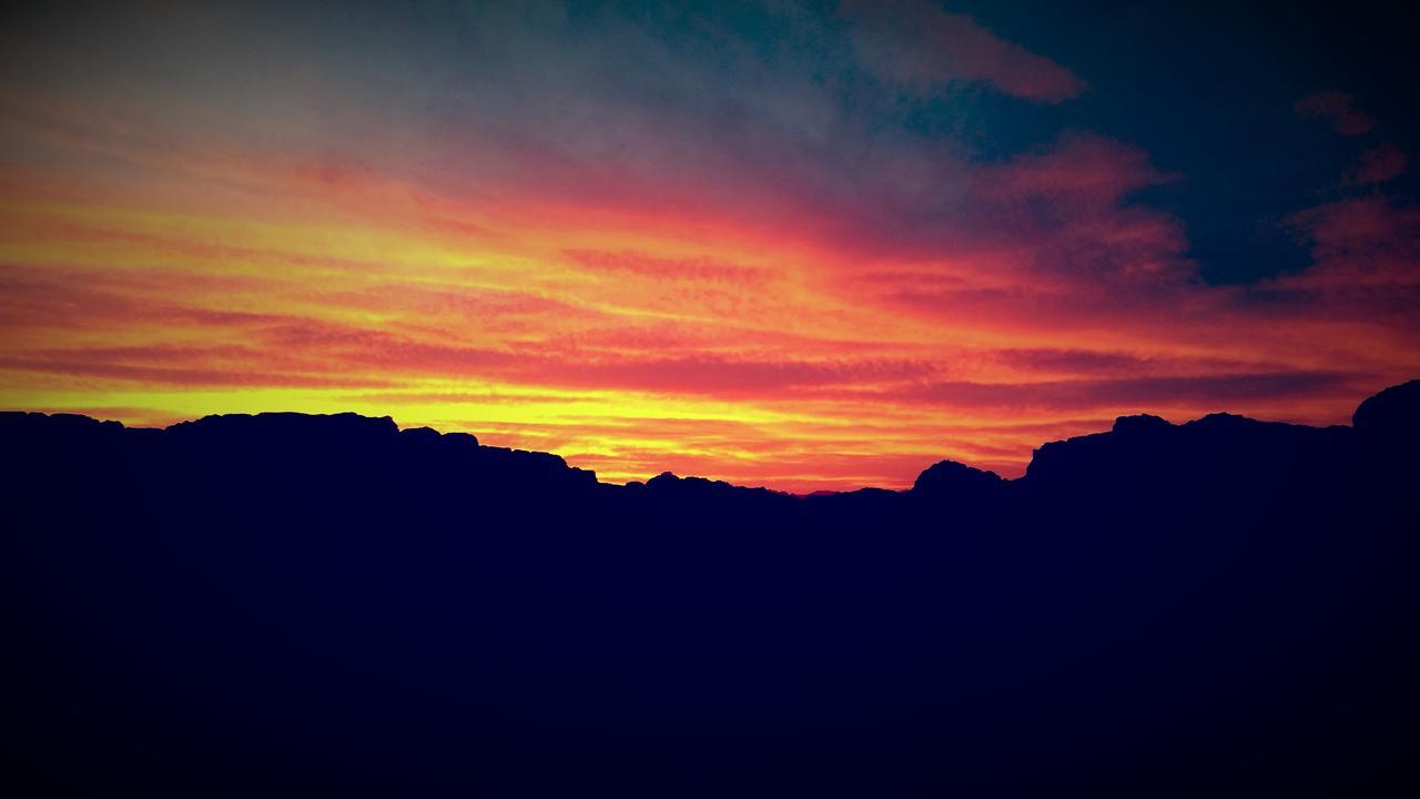 7 Pillars Camp & Jeep Tour In Wadi Rum Desert מראה חיצוני תמונה
