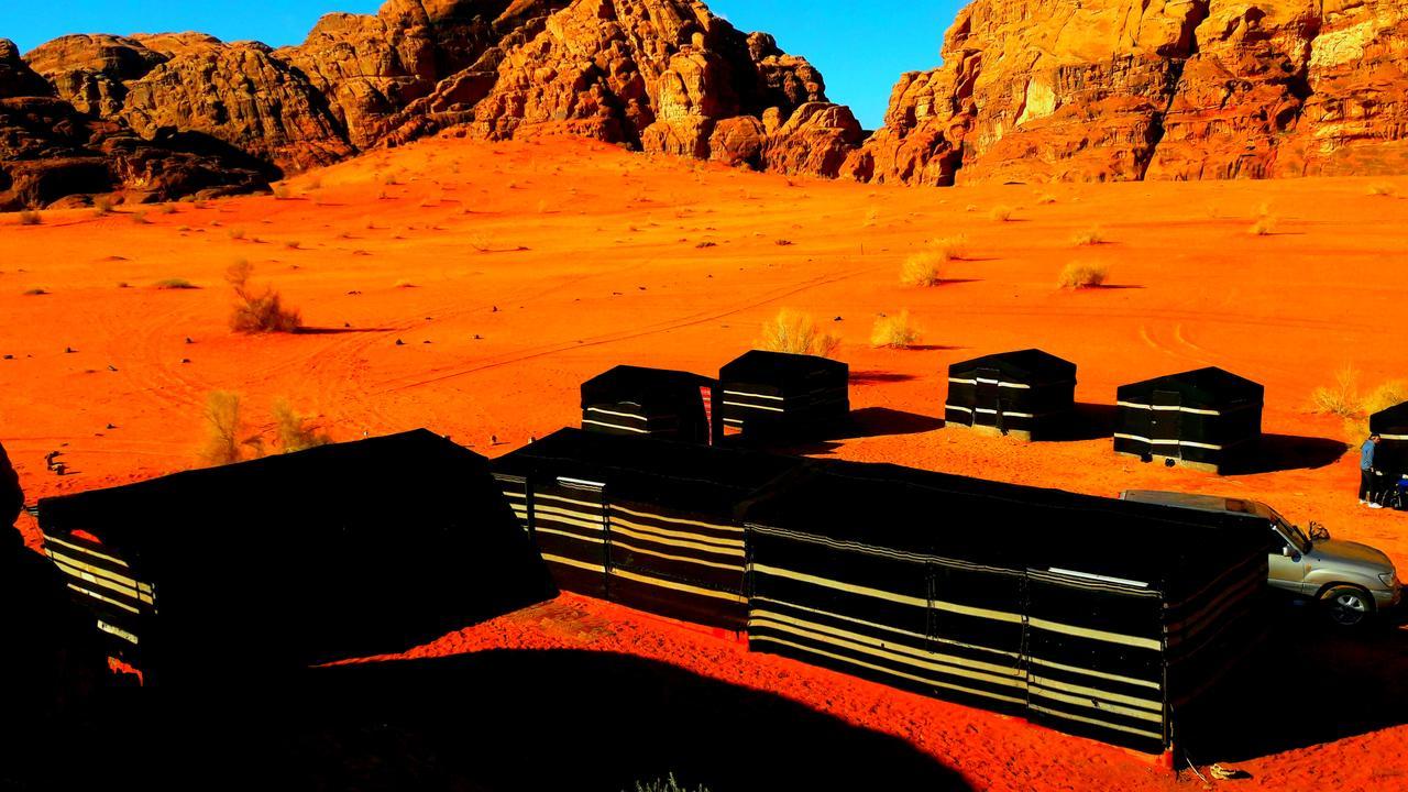 7 Pillars Camp & Jeep Tour In Wadi Rum Desert מראה חיצוני תמונה