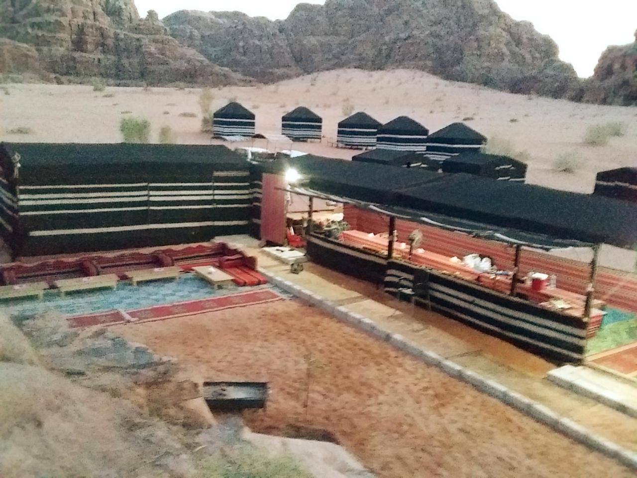 7 Pillars Camp & Jeep Tour In Wadi Rum Desert מראה חיצוני תמונה