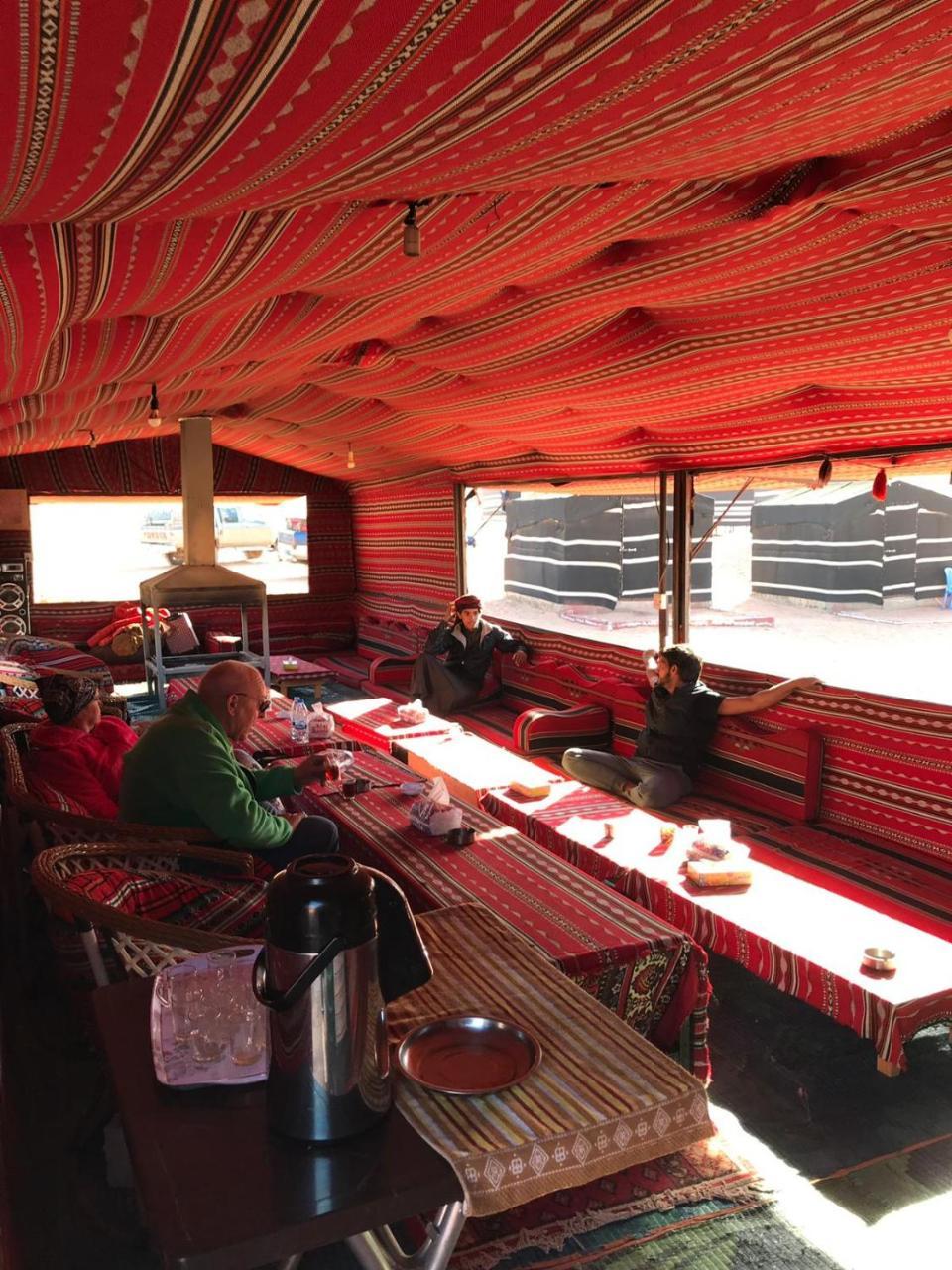 7 Pillars Camp & Jeep Tour In Wadi Rum Desert מראה חיצוני תמונה